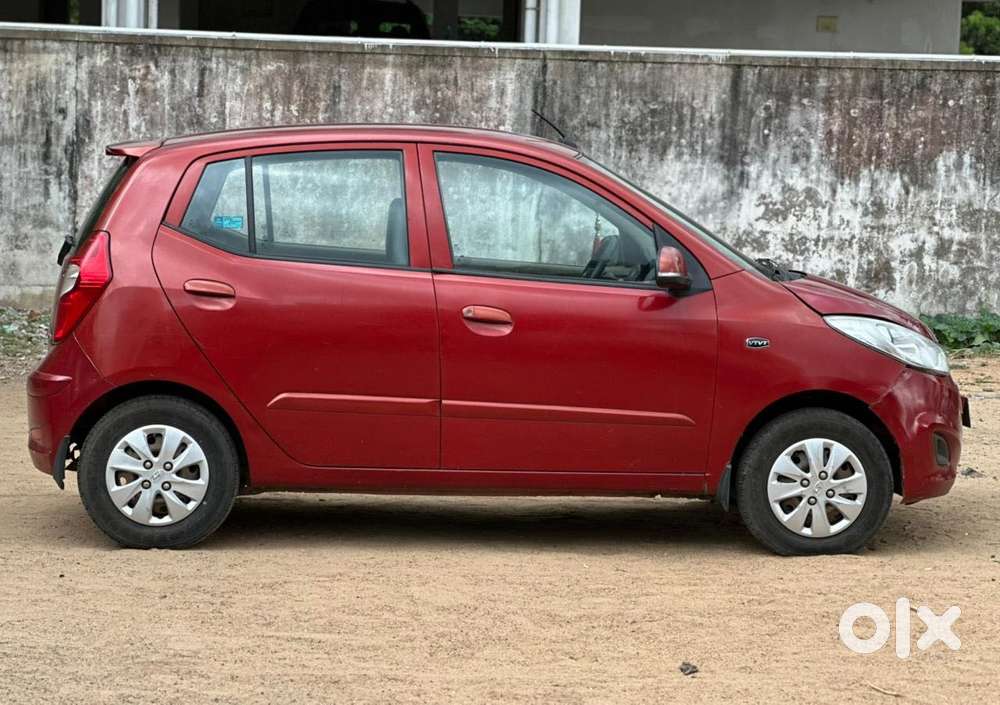 Hyundai I10 Sportz, 2012, Petrol