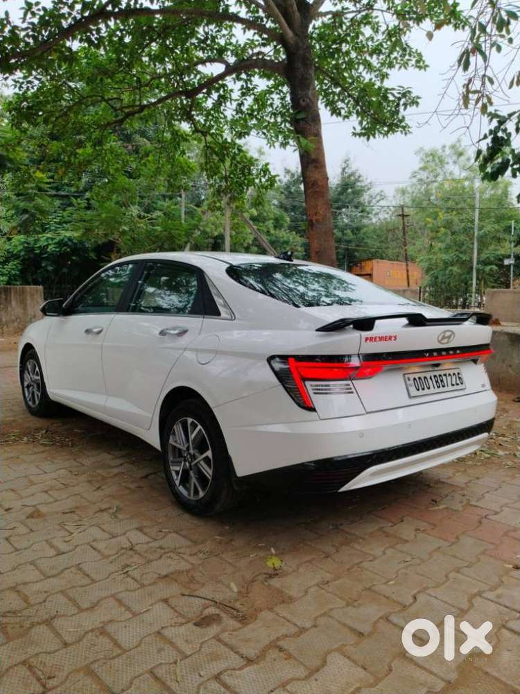 Hyundai Verna 1.5 Sx (o) Ivt, 2025, Petrol