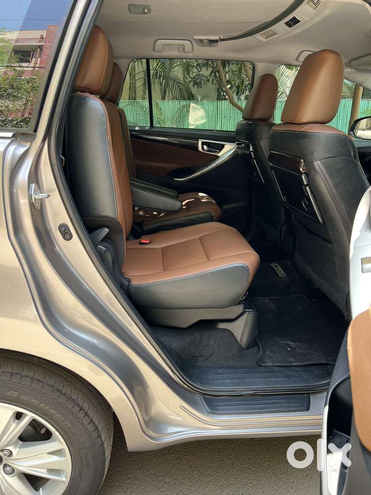 Toyota Innova Crysta 2.7 Zx At, 2017, Petrol