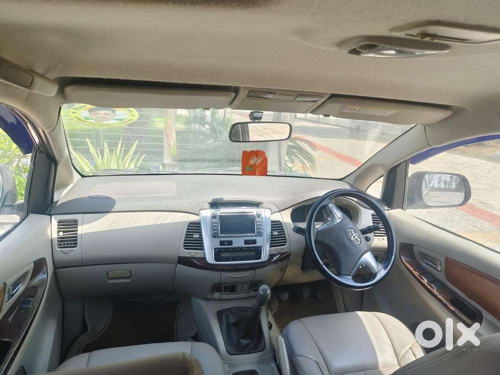 Toyota Innova 2014 Diesel Well Maintained