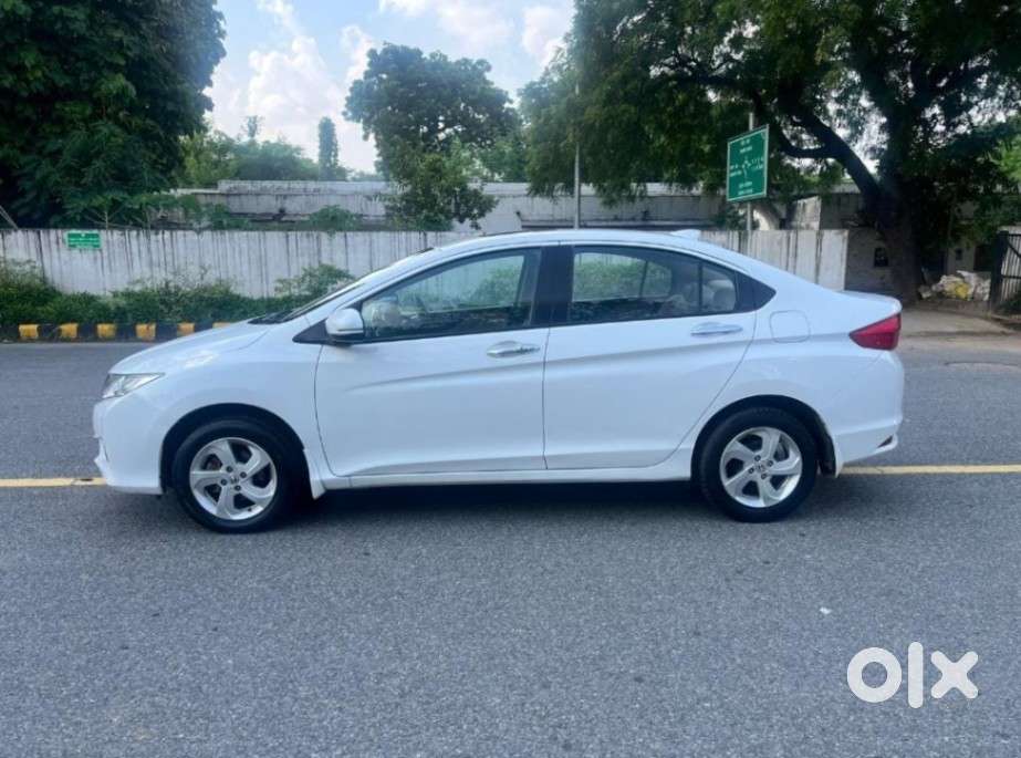 Honda City V At Sunroof, 2015, Petrol
