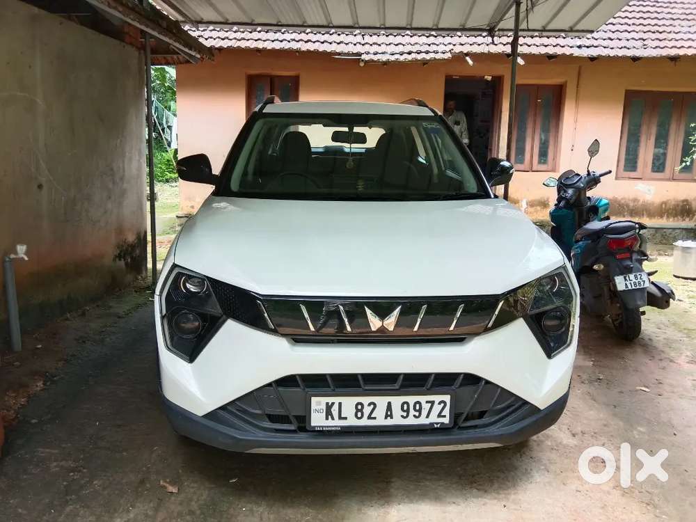Mahindra Xuv 3xo Petrol 2025