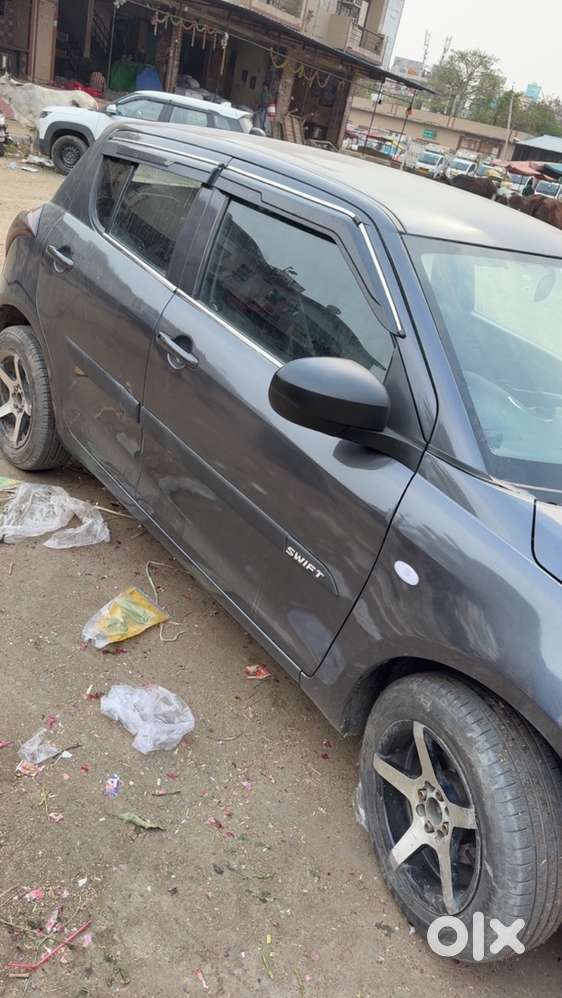 Maruti Swift Vxi 2017