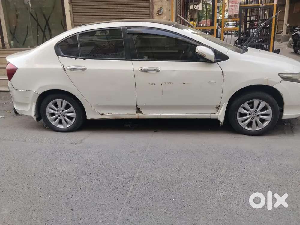 Good Condition Car Cng Fitted On Rc