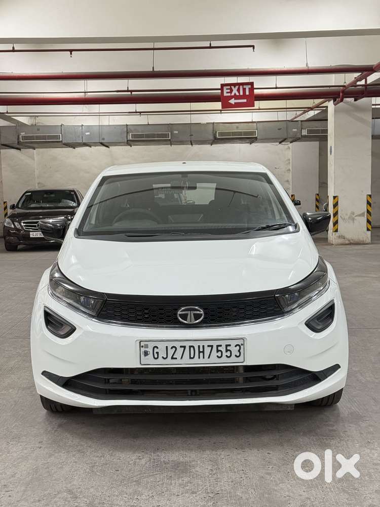 Tata Altroz Xm (s) Petrol, 2022, Petrol