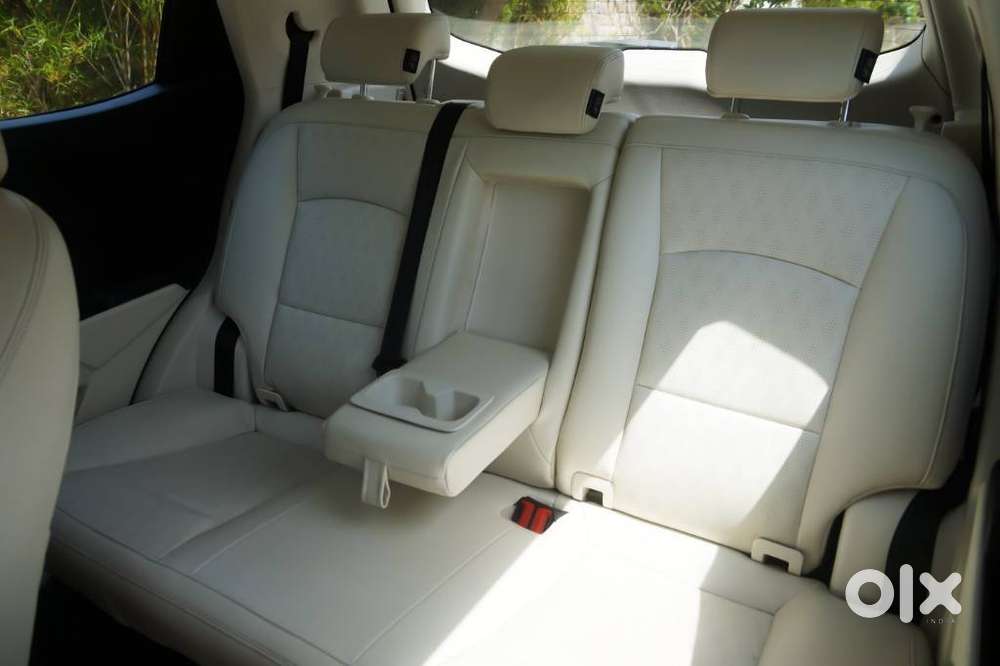 Mahindra Xuv 3xo Ax7l 1.2 Petrol At (pg), 2026, Petrol