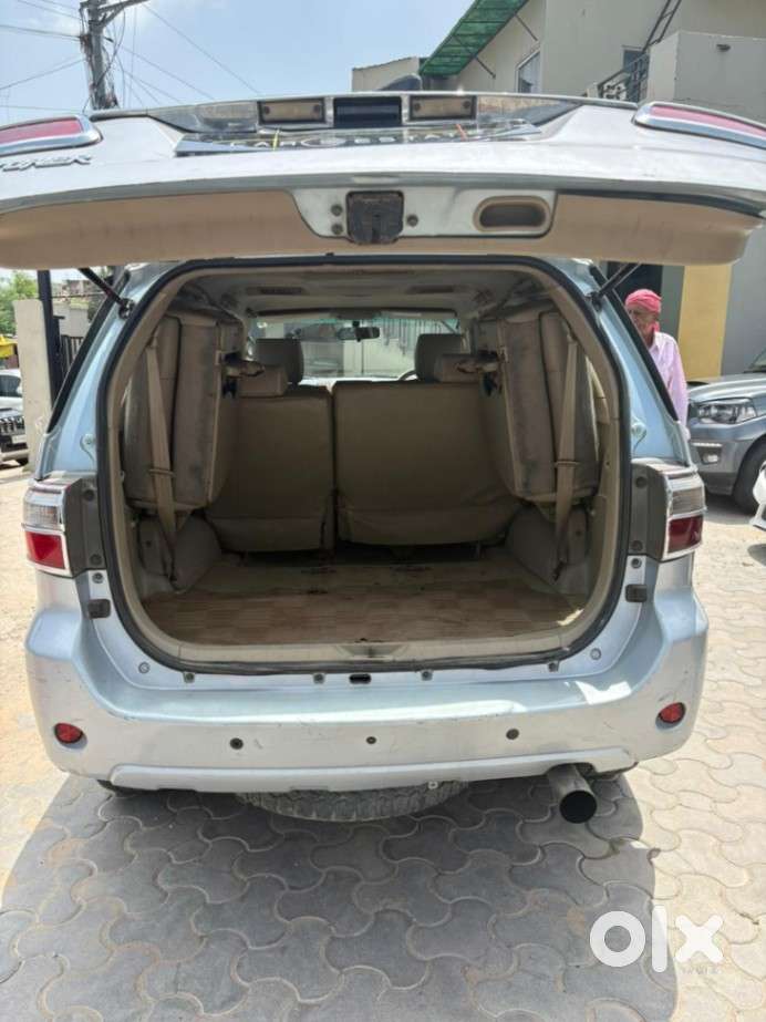 Toyota Fortuner 3.0 4x4 Manual, 2010, Diesel