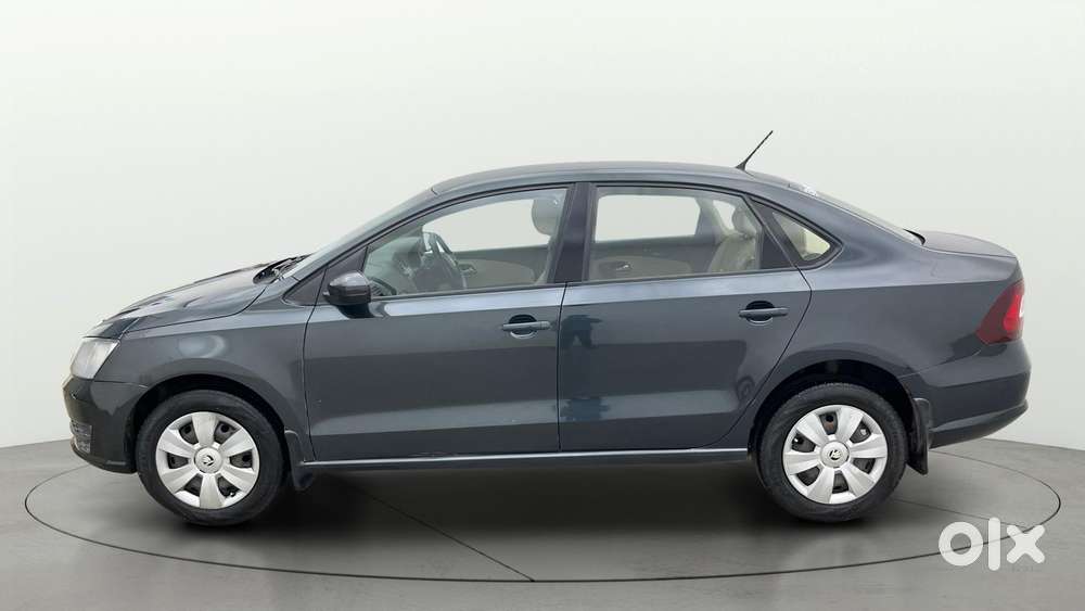 Skoda Rapid 1.0 Tsi Active, 2021, Petrol