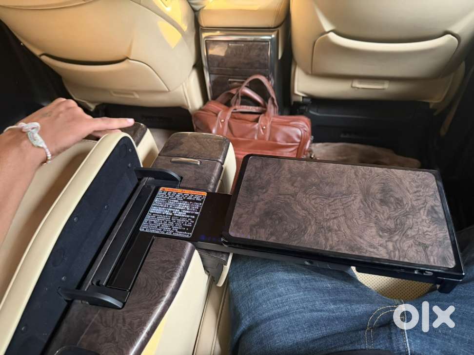 Toyota Vellfire Vip – Executive Lounge, 2023, Petrol