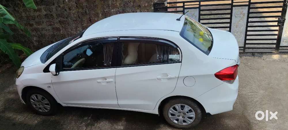 Honda Amaze 2013 Petrol Well Maintained