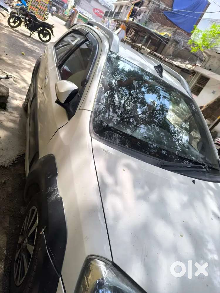Charon Tyre New Hai Battery New Hai Gadi Mein Koi Bhi Kharcha Nahin