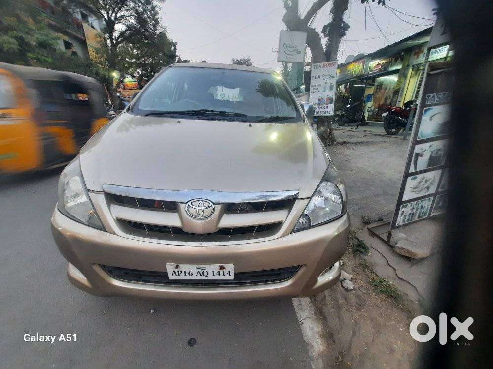 Toyota Innova 2.5 G (diesel) 8 Seater, 2005, Diesel