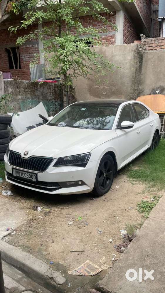 Skoda Petrol Car 2016