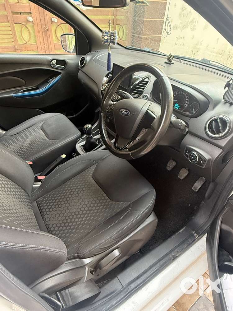 Top Model , 6 Airbag, Auto Wiper , Auto Headlamps , Abs Ebd,