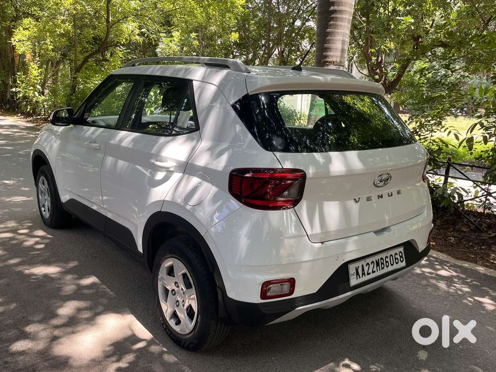 Hyundai Venue 1.2 S Plus, 2019, Petrol