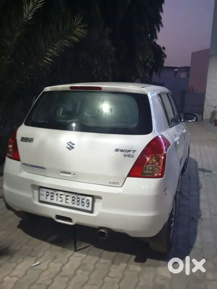 Maruti Suzuki Swift 2011