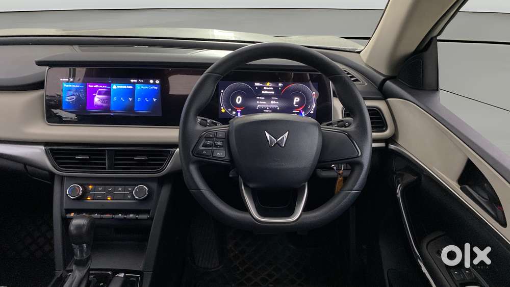 Mahindra Xuv700 2.0 Ax 5 Petrol At Str, 2022, Petrol