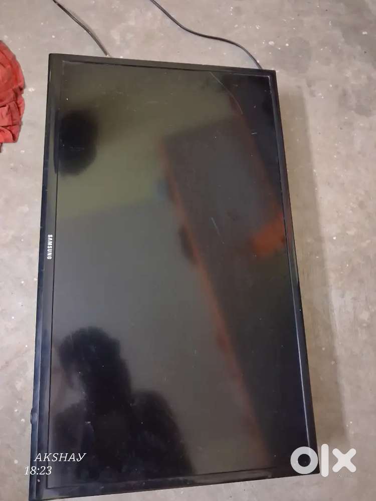 Samsung 32in tv . Totally fress condition