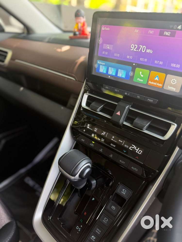 Toyota Innova Hycross 2.0 Vx (o) Hybrid 7 Str, 2025, Petrol