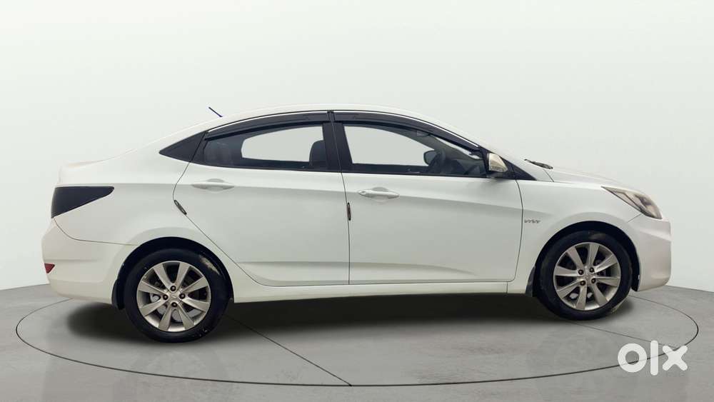 Hyundai Verna Fluidic 1.6 Vtvt Sx, 2013, Petrol