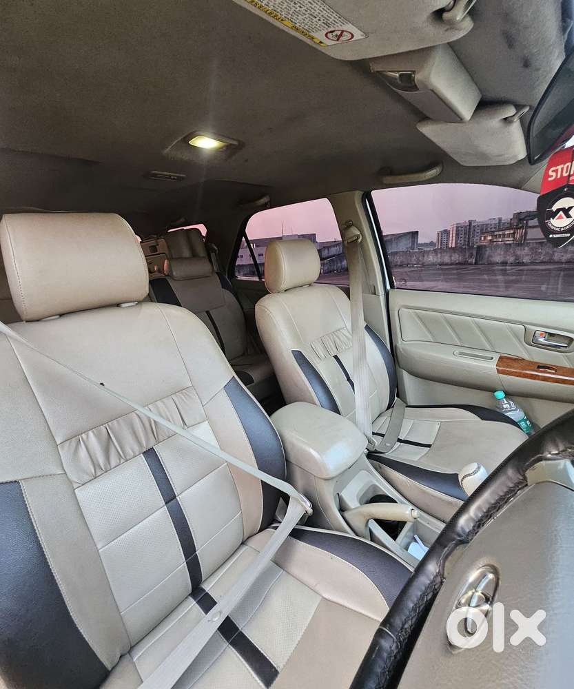 Toyota Fortuner 4x4 Manual Limited Edition, 2010, Diesel