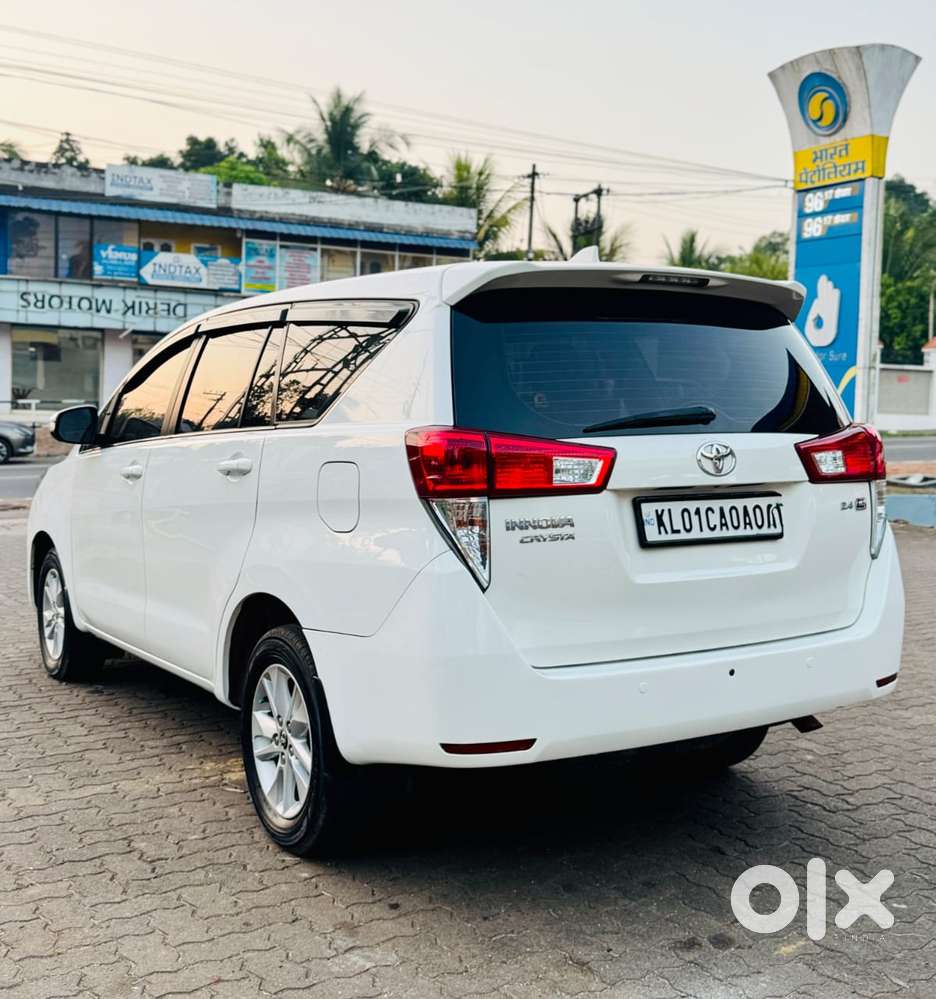 Toyota Innova Crysta 2.4 G Mt 7 Str, 2016, Diesel