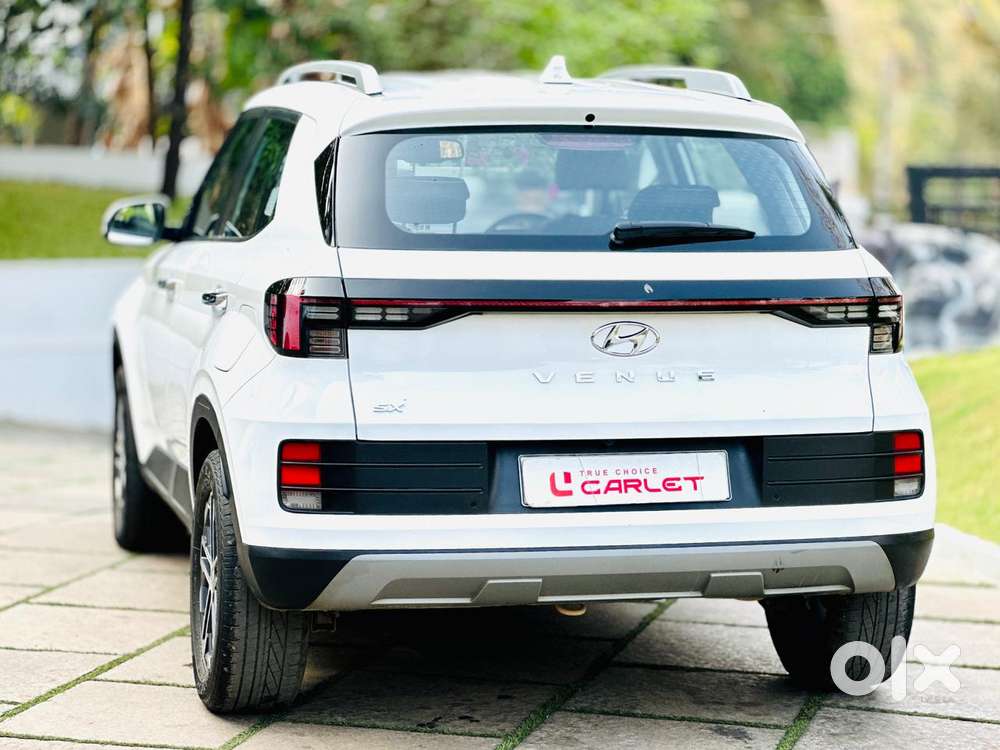 Hyundai Venue Sx (o) Mt 1.5 Diesel, 2022, Diesel