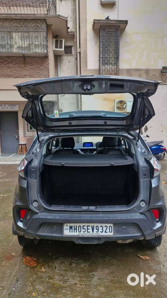 Tata Nexon 1.2 Revotron Xma Amt (s), 2022, Petrol