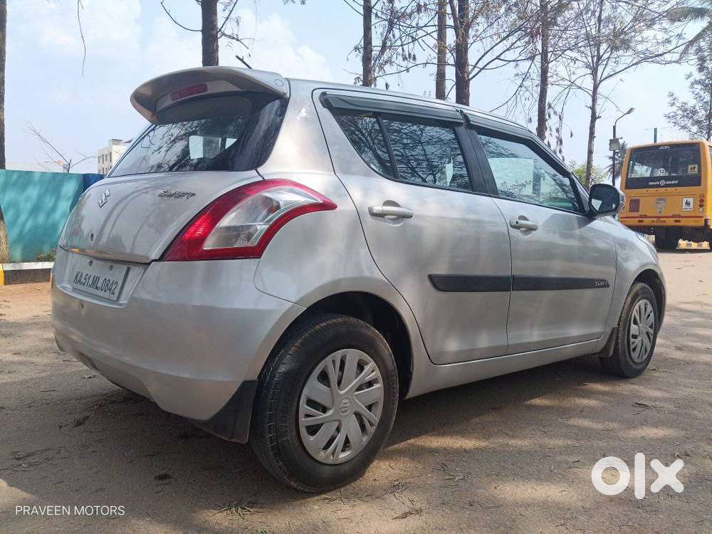 Maruti Suzuki Swift Vxi + Manual, 2017, Petrol