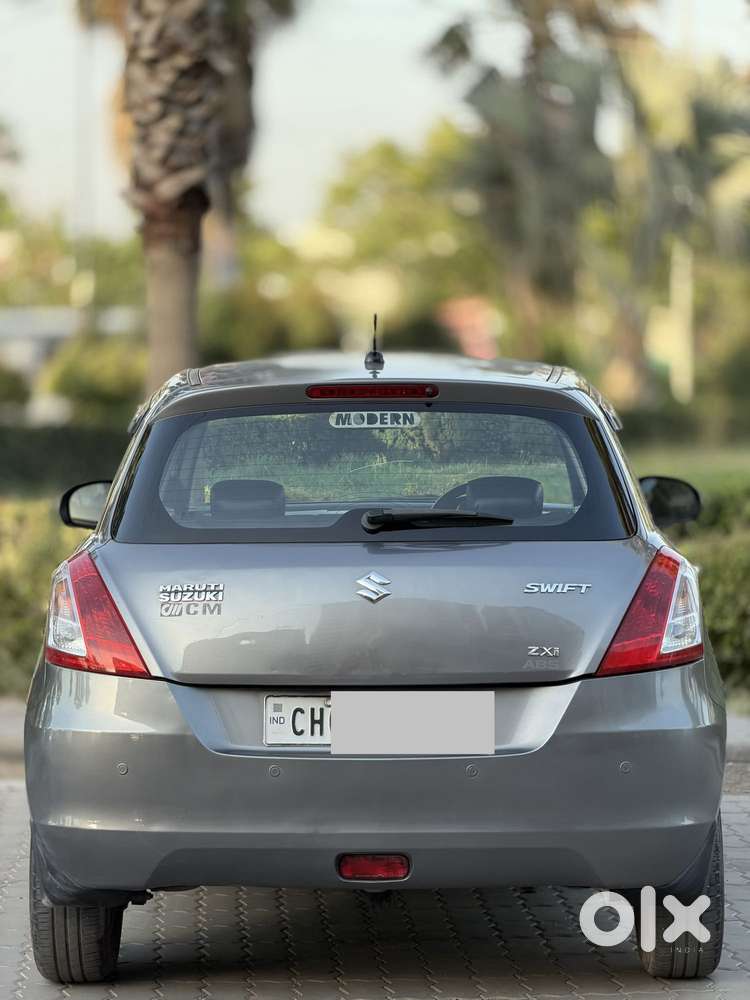 Maruti Suzuki Swift 2018 Zxi Plus, 2015, Petrol
