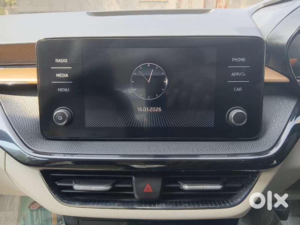 Skoda Slavia Style 1.0l Tsi At, 2023, Petrol