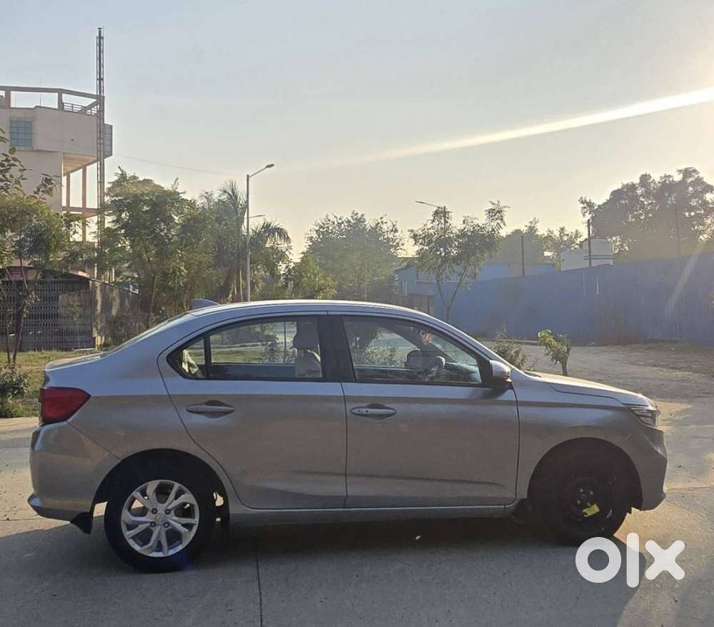 Honda Amaze 2nd Gen Vx, 2020, Petrol
