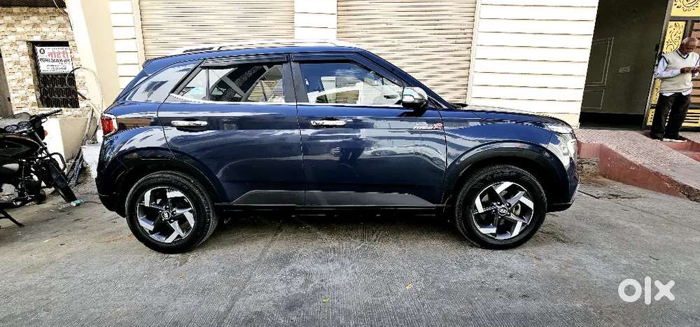 Hyundai Venue 2020 Petrol 80000 Km Driven