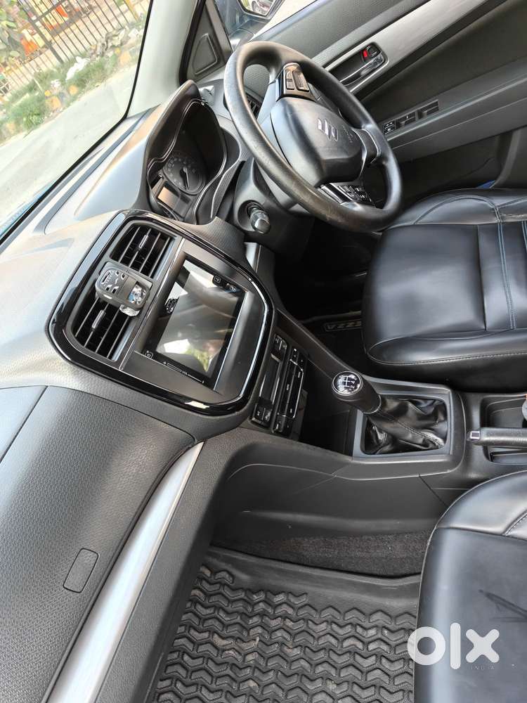 Maruti Suzuki Brezza Zdi+ Dual Tone, 2017, Diesel