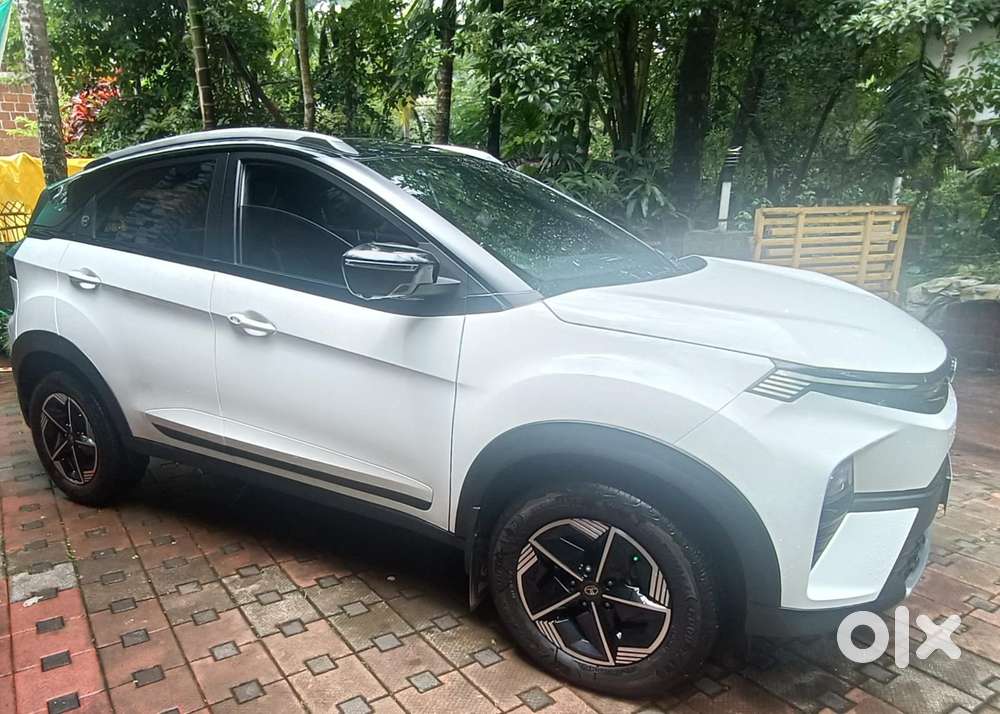 Tata Nexon, 2024, Petrol