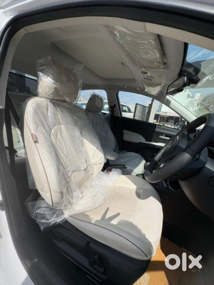 Hyundai Verna 1.5 Sx (o) Petrol Mt, 2025, Petrol