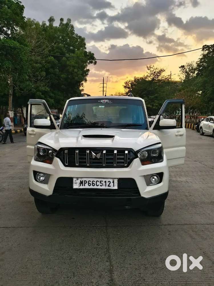 Mahindra Scorpio S8 Intell Hybrid 2017/18