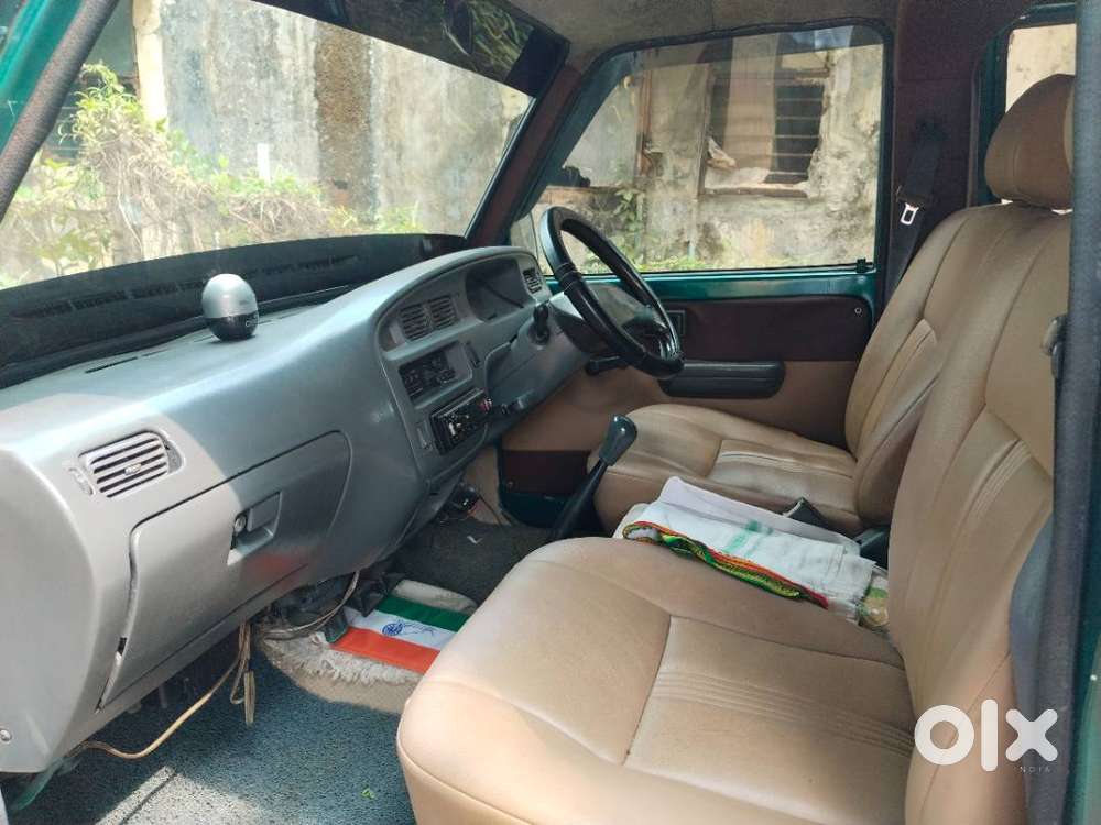 Toyota Qualis, Alloy Wheel, Green Colour, Power Steering