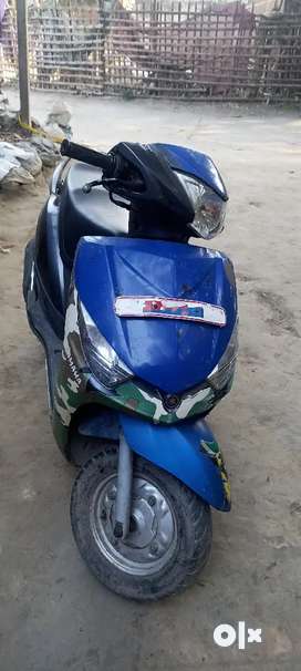 Old scooty near me hot sale