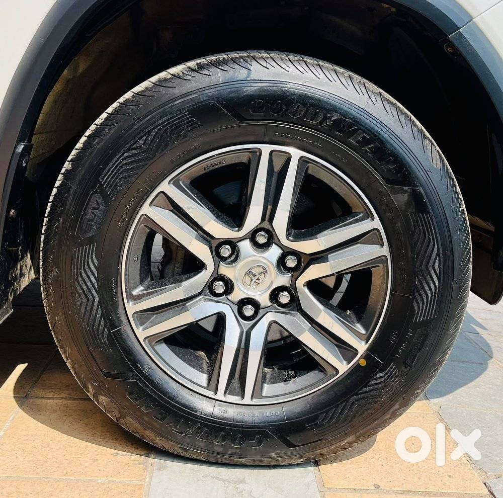 Toyota Fortuner 4x2 At 2.8 Diesel, 2021, Diesel