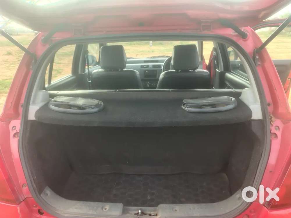 Maruti Suzuki Swift 2007 Petrol 32500 Km Driven