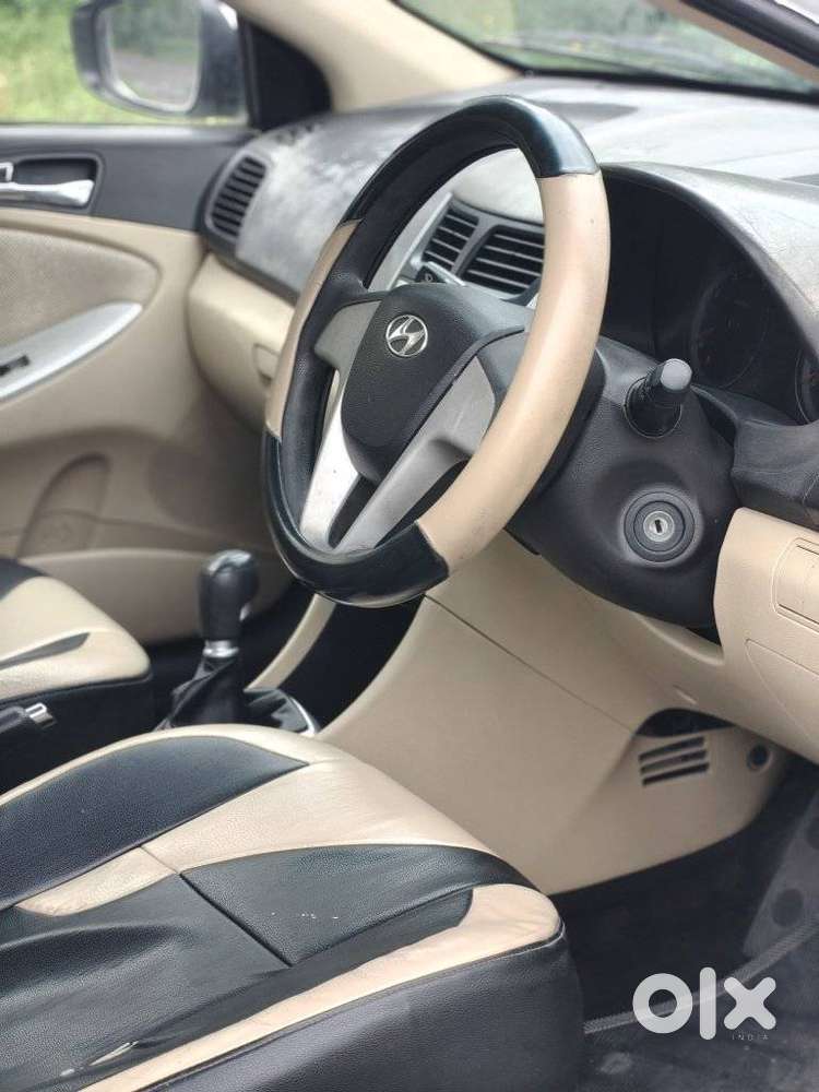Hyundai Fluidic Verna, 2011, Petrol
