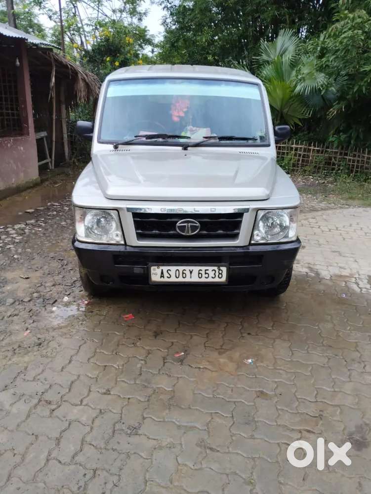 Tata Sumo Gold 8