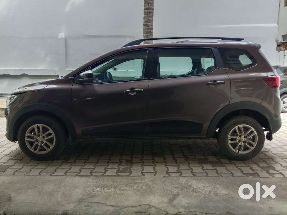 Renault Triber Rxt, 2022, Petrol