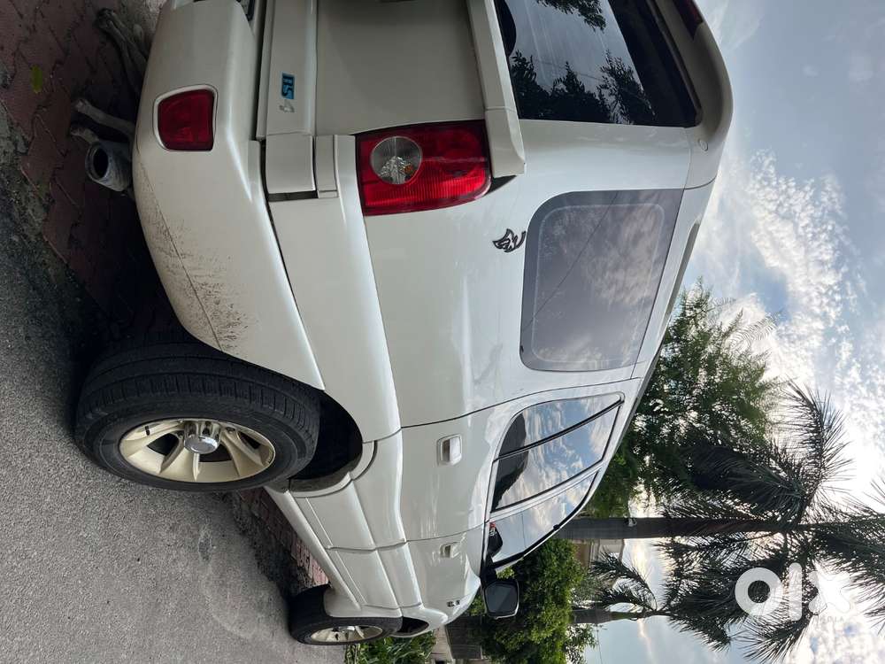 Tata Safari