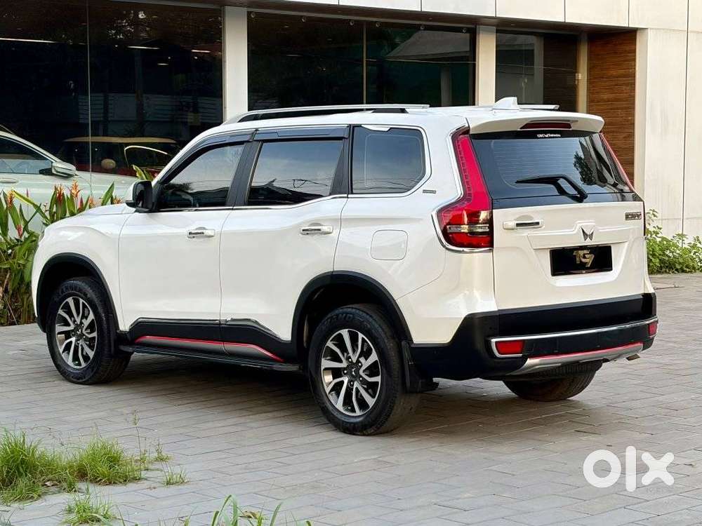 Mahindra Scorpio, 2022, Petrol