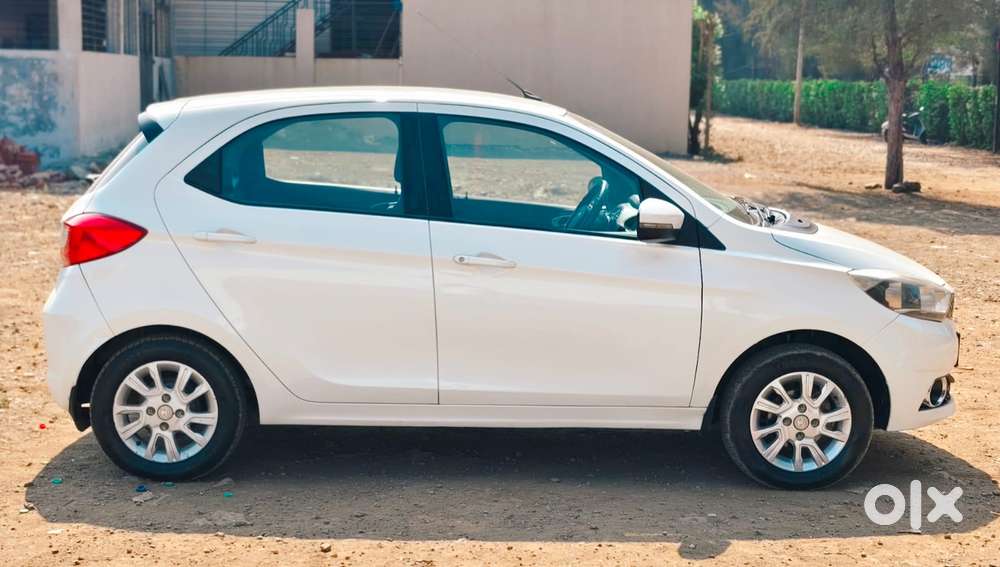 Tata Tiago 1.2 Revotron Xz, 2016, Petrol