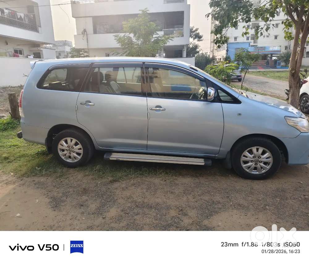 Toyota Innova 2011 Diesel Well Maintained