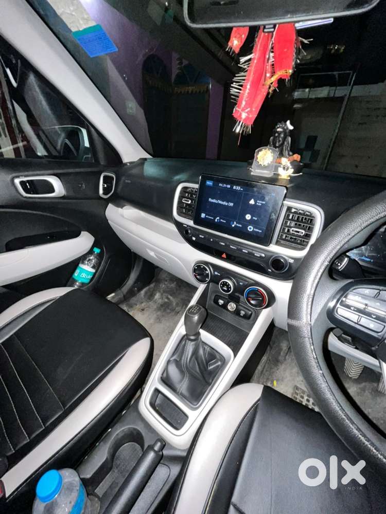 Hyundai Venue Petrol 2023