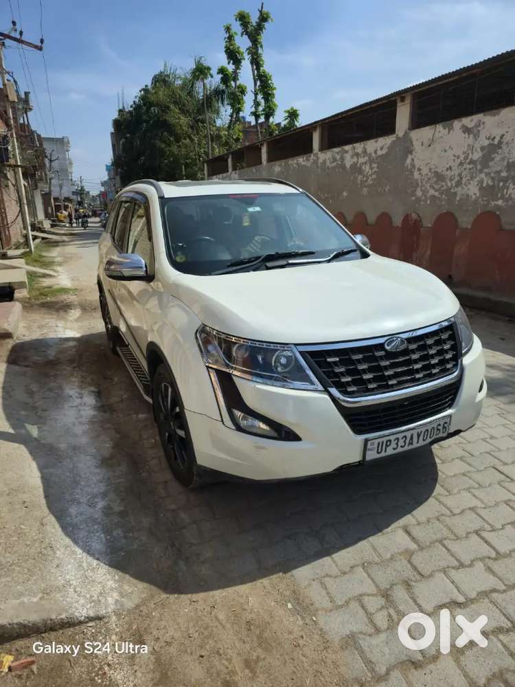 Mahindra Xuv500 W11 O
